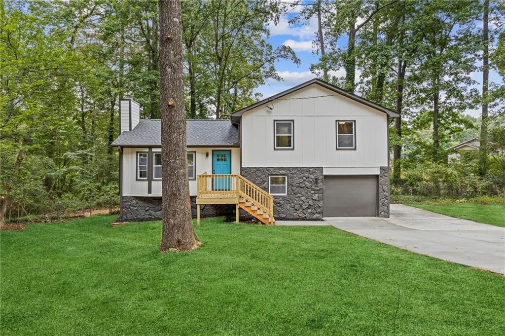Winn Cir, Lawrenceville, GA 30044