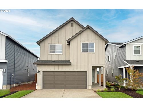 2219 Sawtelle Dr, Woodburn, OR, 97071-6072 | Card Image