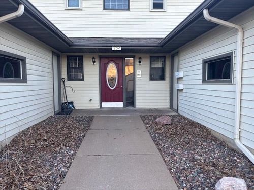 apt-2-304 Parkview Ct, Altoona, WI, 54720-1083 | Card Image