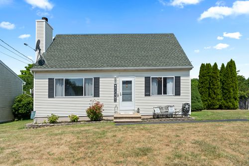 63 Pondview Ter, East Haven, CT, 06512-1480 | Card Image