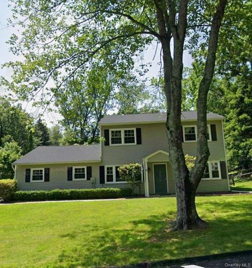 3 Flower Ln, Valley Cottage, NY, 10989-1511 | Card Image