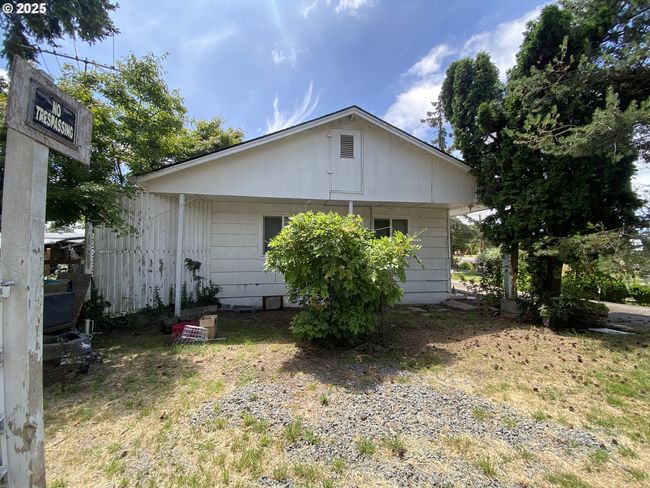 35001 Seavey Loop Rd, House other with 2 bedrooms, 1 bathrooms and null parking in Eugene OR | Image 4