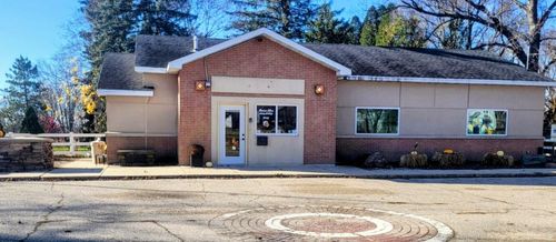 42 S Walworth St, DARIEN, WI, 53114-1613 | Card Image