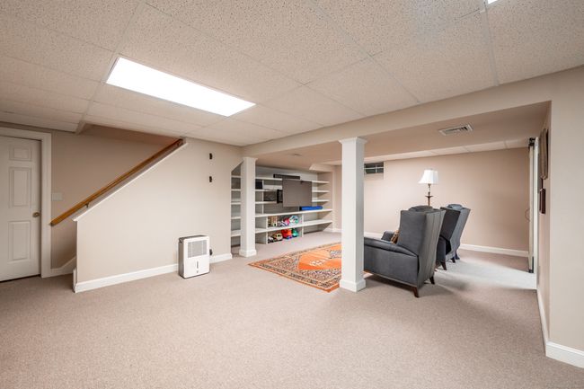 Recreation Room with Bookshelves | Image 39