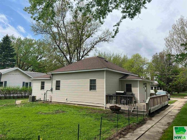 325 Salem St, House other with 2 bedrooms, 1 bathrooms and null parking in Whiting IA | Image 10