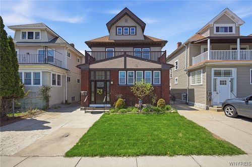 68 N Park #Upper Avenue, Buffalo, NY, 14216 | Card Image