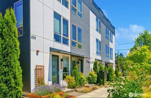 unit-d-604 Nw 77th St, Seattle, WA, 98117-4019 | Card Image