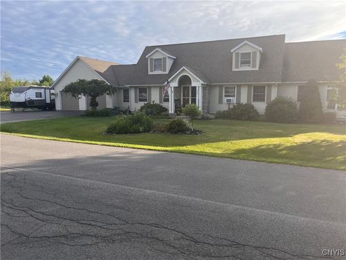 115 Meaney Cir, Oswego, NY, 13126-6191 | Card Image