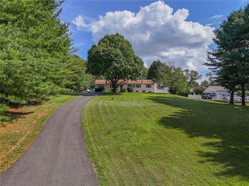 2034 Wind Hill Rd, Coopersburg, PA, 18036-3419 | Card Image