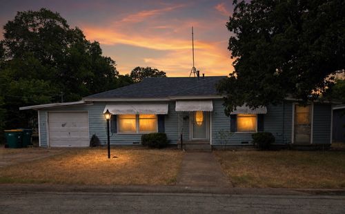 2407 Oak Dr, Gatesville, TX, 76528-1840 | Card Image