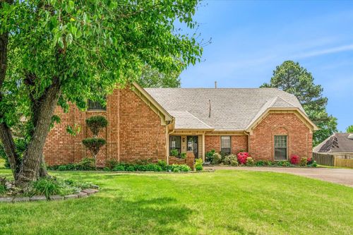 8529 Buckhurst Rd, Cordova, TN, 38016-5169 | Card Image