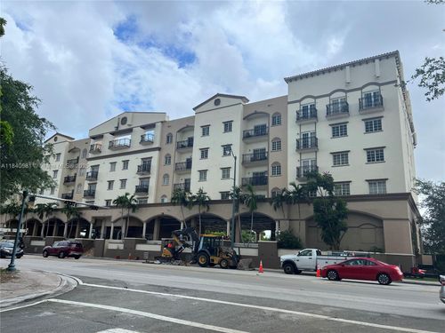 apt-207-5271 Sw 8th St, Coral Gables, FL, 33134-2382 | Card Image