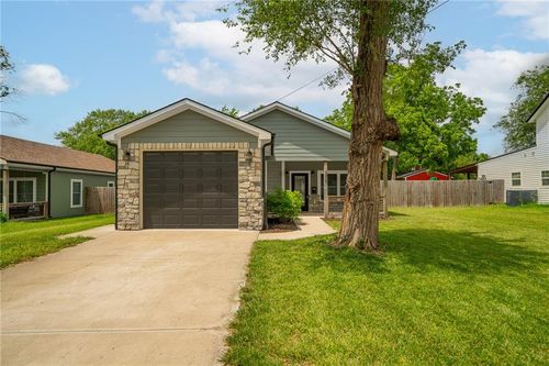 606 Retan Ave, Osawatomie, KS, 66064-1160 | Card Image