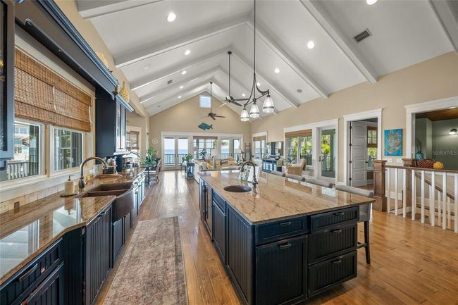 526 56 Th St, House other with 5 bedrooms, 5 bathrooms and null parking in HOLMES BEACH FL | Image 8