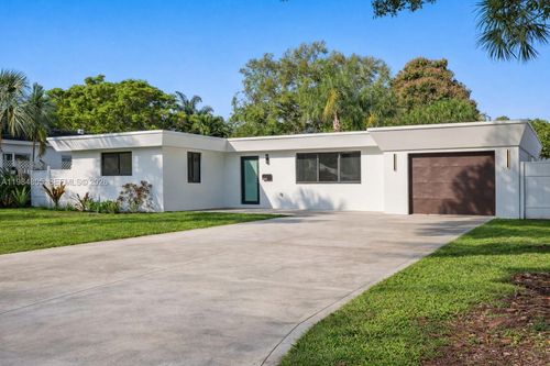 10910 Ne 9th Ct, Biscayne Park, FL, 33161-7604 | Card Image