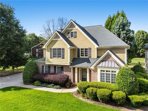4095 Hill House Rd Sw, Smyrna, GA, 30082-3543 | Card Image