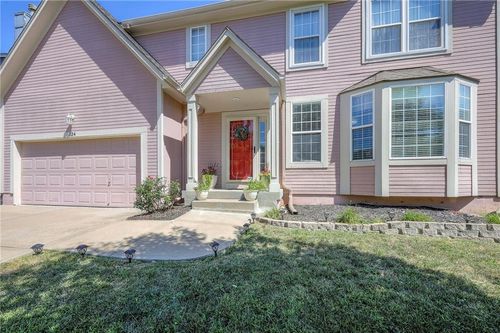 324 N Overlook St, Olathe, KS, 66061-6004 | Card Image