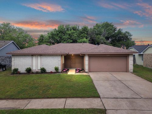 7235 Sonnet Glen Ln, Houston, TX, 77095-1258 | Card Image