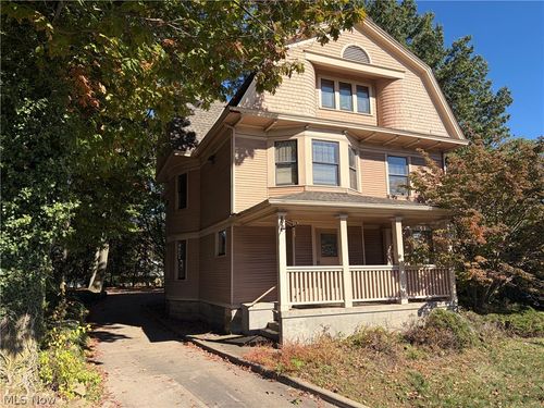 631 W Exchange Street, Akron, OH, 44302 | Card Image