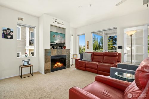 hh3029-14915 38th Dr Se, Bothell, WA, 98012-4209 | Card Image