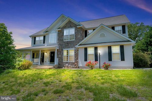 6 Towering Oaks Dr, FREDERICKSBURG, VA, 22405-8732 | Card Image