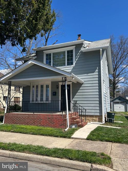 20 Leuckel Ave, Hamilton, NJ, 08619-3927 | Card Image