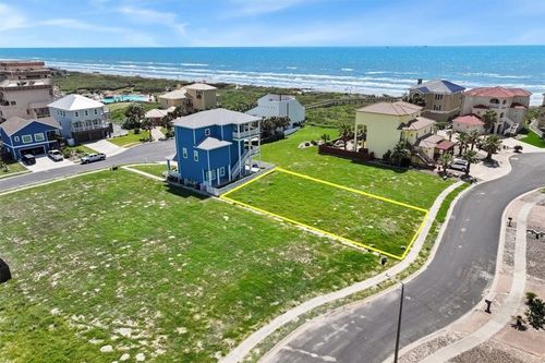 122 Sea Air Ln, Port Aransas, TX, 78373-5080 | Card Image