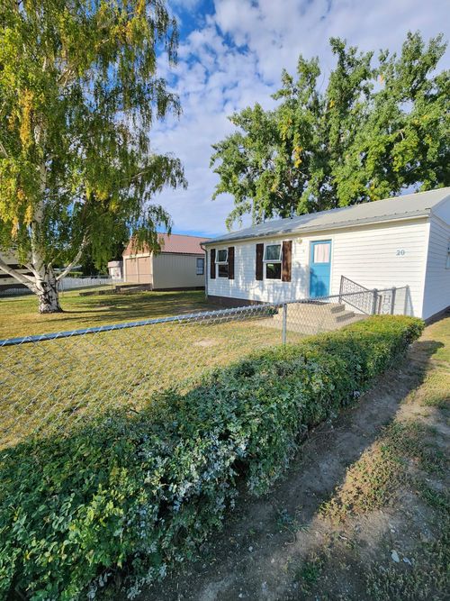 20 N Montana St, Conrad, MT, 59425-2134 | Card Image
