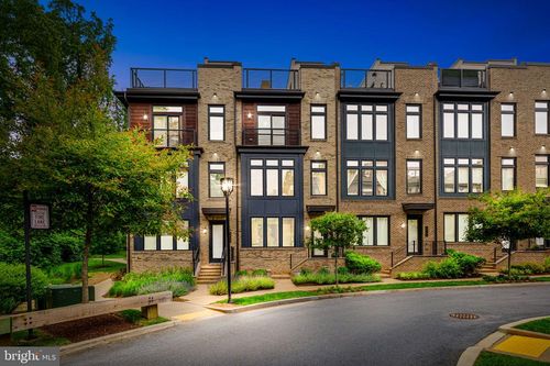 142 Winsome Cir, BETHESDA, MD, 20814-2163 | Card Image