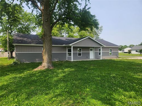 313 E Wall St, Worden, IL, 62097-1309 | Card Image