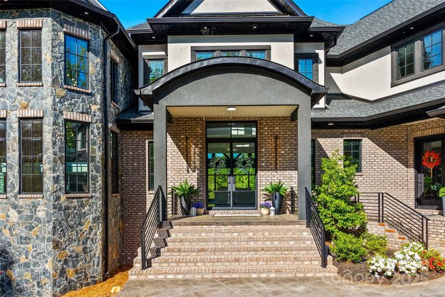 385 Squirrel Ln, House other with 5 bedrooms, 8 bathrooms and null parking in Lake Wylie SC | Image 4