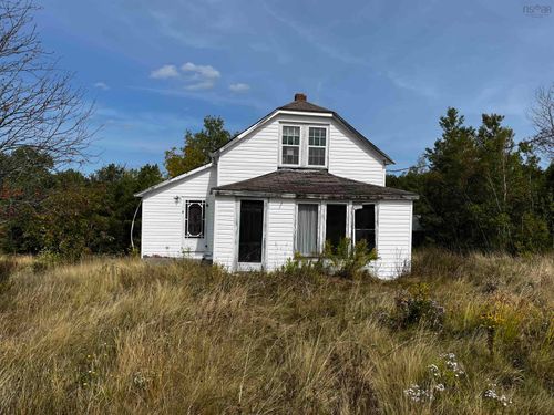 104 North St, Springhill, NS, B0M1X0 | Card Image