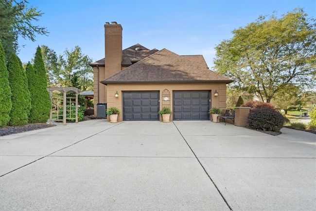 133 Glenbrook Dr, House other with 5 bedrooms, 4 bathrooms and 2 parking in Cranberry Twp PA | Image 46