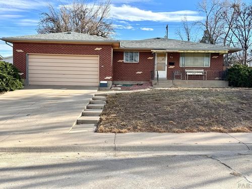 24 Radcliff Ln, Pueblo, CO, 81005-1912 | Card Image