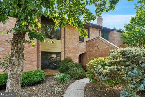 44-154 Woodgate Ln, PAOLI, PA, 19301-1447 | Card Image