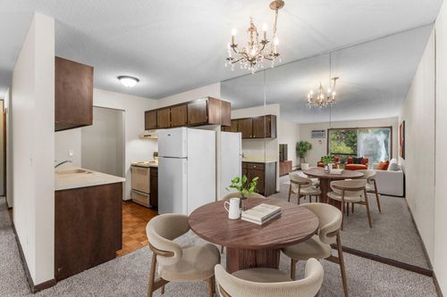 204-2801 Flag Avenue N, New Hope, MN, 55427 | Card Image