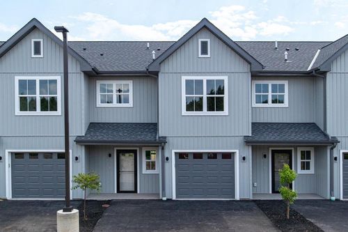 1080 W 20th Avenue, OSHKOSH, WI, 54902 | Card Image