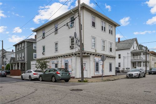 76 Slater St, Pawtucket, RI, 02860-2861 | Card Image