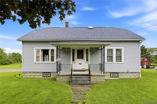 517 Lake Ave, Lancaster, NY, 14086-9300 | Card Image