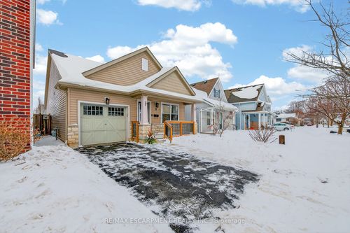 9 Chicory Cres, St Catharines, ON, L2R0A6 | Card Image