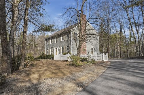 4 Charnock Cir, Rutland, MA, 01543-1435 | Card Image