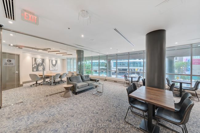 905 - 18 Harbour St, Condo with 2 bedrooms, 2 bathrooms and 1 parking in Toronto ON | Image 34