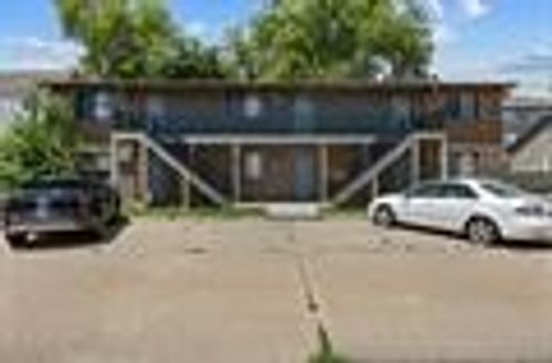 504 2nd Ave, Coralville, IA, 52241-2576 | Card Image