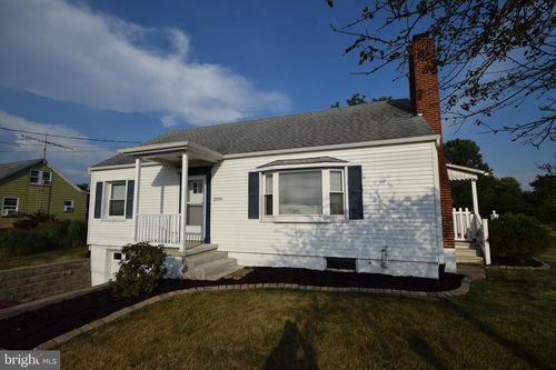 2090 Warm Spring Rd, CHAMBERSBURG, PA, 17202-9201 | Card Image