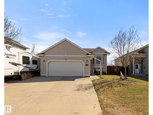 4105 75 St, Camrose, AB, T4V3W4 | Card Image
