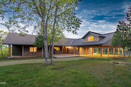 22494 Jefferson Road, Ashland, OR, 97520 | Card Image