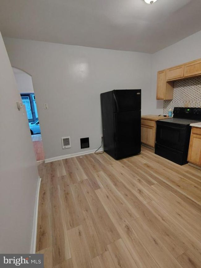 1321 W Auburn St, Townhouse with 2 bedrooms, 1 bathrooms and null parking in PHILADELPHIA PA | Image 4