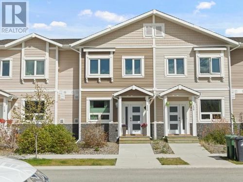 111 Olive May Way, Whitehorse, YT, Y1A0R4 | Card Image