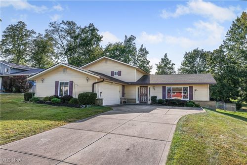 7234 Raynham Dr, Bedford, OH, 44146-5809 | Card Image