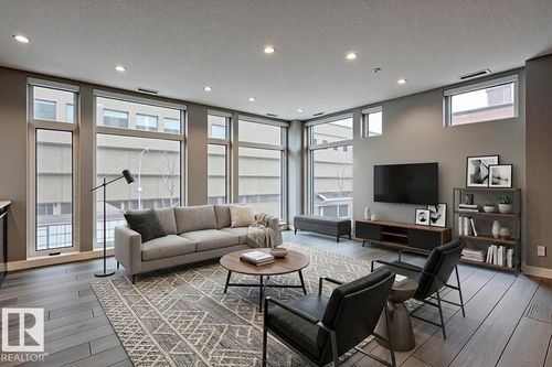 401-10238 103 St Nw, Edmonton, AB, T5J0G6 | Card Image